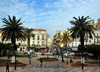 Oran - Algrie: Place de la Cathdrale - Place de la Kahina, reine des Berbres de l'Aurs symbolise la rsistance  l'invasion arabe, ex-Place Jeanne dArc - photo par M.Torres
