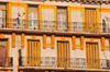 Oran - Algrie: balcons en jaune et blanc - l'architecture coloniale d'Oran - Boulevard Maata Mohamed El Habib - ex Boulevard Marchal Joffre - photo par M.Torres
