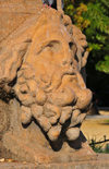 Cherchell - Tipasa wilaya, Algeria / Algrie: copy of a monumental Roman fountain - detail of head | rplique d'une fontaine romaine monumentale - dtail d'un tte - photo by M.Torres