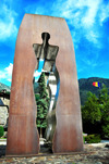 Andorra la Vella, Andorra: Tribute to the men and women of Andorra - Homenatge als homes i dones d'Andorra - sculpture by Emili Armengol i Abril - Carrer de la Vall - Inaugurated by Joan Mart Alans and Franois Mitterrand - modern sculpture with human silhouettes - photo by M.Torres