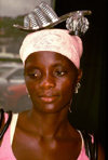 Angola - Luanda - market seller with shoe on her head - quitandeira com sapato na cabea - quitanda - images of Africa by F.Rigaud