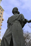 Azerbaijan - Baku: statue of classical poet Nasimi - his poems are often used by Mugham singers - photo by M.Torres