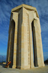 Azerbaijan - Baku: Martyrs' monument - Nakhichevan tomb style - view at 3/4 - Shahidlar Hiyabany - photo by M.Torres