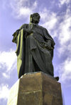 Azerbaijan - Baku: statue of poet Nizami Ganjavi, designed by Fuad Abdurahmanov - photo by M.Torres