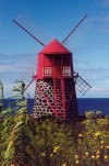 Azores / Aores - So Joo: red windmill - moinho vermelho - moulin rouge - photo by M.Durruti