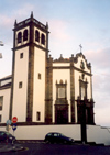 Azores - Ponta Delgada: St. Peter's Church / Igreja de So Pedro (Largo Dunn) - photo by M.Durruti