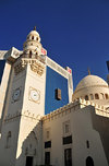 Manama, Bahrain: Yateem Mosque and Batelco Tower, near Bab Al-Bahrain - Government avenue, Al Muthanna avenue - Central Business District - photo by M.Torres