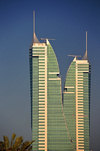 Manama, Bahrain: Bahrain Financial Harbour towers - BFH - Commercial East and Commercial West twin-towers - designed as sails set at opposing angles to symbolise the dual directions of the original 'entrances' to Bahrain, the country of the two seas - photo by M.Torres