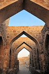 Manama, Bahrain: arches inside Portugal Fort - Qal'at al-Bahrain - Qal'at al Portugal - UNESCO World Heritage Site - photo by M.Torres