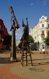 Belarus - Mogilev - stargazer - sculptor Vladimir Zhbanov - photo by A.Dnieprowsky