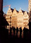 Belgium - Antwerpen / Anvers / ANR (Flanders / Vlaanderen): entering Market square - silhouettes / Grote Markt (photo by M.Torres)
