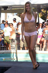 Miami Beach: Clevelander's pool side fashion show 14 (photo by C.Blam)