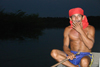 Brazil / Brasil - Urubu river (Amazonas): indian man on a boat - Aruaques (photo by N.Cabana)