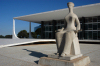 Brazil / Brasil - Brasilia: Supreme Court - High Court - Supremo Tribunal Federal - Escultura Justia, de Ceschiatti - Projeto de Oscar Niemeyer - photo by M.Alves