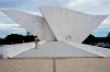 Brazil / Brasil - Brasilia: National Pantheon - dove / Panteo - Projeto de Oscar Niemeyer, sua forma sugere a imagem de uma pomba - photo by  M.Alves
