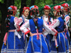 Bulgaria - Plovdiv: girls dancing in folk costumes (photo by J.Kaman)