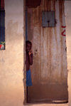 Cabinda - Tchiowa: shy boy / mido tmido - photo by F.Rigaud