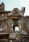 Cambodia / Cambodge - Cambodia - Preah Vihear: temple entrance - porch in Gopura - photo G.Frysinger