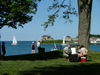 Niagara on the Lake, Ontario, Canada / Kanada: picnic by the water - photo by R.Grove