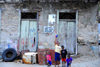 Faj de gua, Brava island - Cape Verde / Cabo Verde: children and derelict house - photo by E.Petitalot