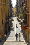 Tarragona, Catalonia: pedestrian street in the old city - photo by B.Henry