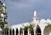 Moroni, Grande Comore / Ngazidja, Comoros islands: New Friday mosque - a gift from the Emir of Sharjah - Blvd El Marrouf, Basha - Nouvelle Mosque du Vendredi - photo by M.Torres