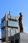 Brazzaville, Congo: statue of Jacques Opangault, a vice-president of congo and the BEAC building, seen from  Place de la Poste - Bank of Central African States, central bank of the countries of the Economic and Monetary Community of Central Africa - Banque des tats de l'Afrique Centrale - photo by M.Torres