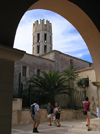 Corsica / Corse - Bonifacio (Corse-du-Sud): arch (photo by J.Kaman)