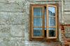 Croatia - Cakovec: window - photo by P.Gustafson