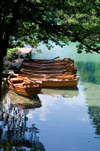 Croatia - Plitvice Lakes National Park: boats - photo by P.Gustafson