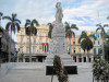 Cuba - Havana: flowers at Jose Marti monument - Hotel Inglaterra - Paseo del Prado - Unesco world heritage site - photo by L.Gewalli