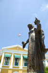Curacao - Willemstad: Statue of Antilles lady outside Fort Amsterdam, Punda - photo by S.Green