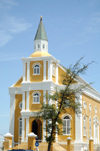 Curacao - Willemstad: Church - View from Wilhemina park, Punda - photo by S.Green