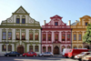 Czech Republic - Hradec Krlov: colorful houses on the main square - faades - Kanovnick domy - photo by J.Kaman