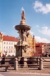Czech Republic - Ceske Budejovice / Budweis (Southern Bohemia - Jihocesk - Budejovick kraj): fountain decorated with Samson - the lion-tamer  (photo by M.Torres)