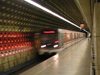 Prague, Czech Republic: Underground / subway station - train arrives - photo by J.Kaman