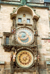 Czech Republic - Prague / Praha: the Astronomical Clock by Nikolaus von Kaaden (Staromestska radnice a orloj) - photo by Miguel Torres