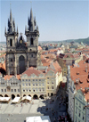 Czech Republic - Prague: view from the Old Town Hall - Old Town square and and the Church of Our Lady Before Tyn - chram Matky bozi pred Tynem - Staromestske namesti (photo by M.Bergsma)