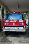 Higey, Dominican Republic: old Ford fire engine - fire department - bomberos - photo by M.Torres