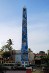 La Romana, Dominican Republic: decorated obelisk - photo by M.Torres