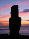Moai (Ilha da Pascoa, Isla de Pascua) : sunset - Unesco world heritage site (photo by Ros Eime)