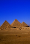 Egypt - Giza: Pyramids of Giza - Unesco world heritage site (photo by J.Wreford)