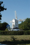 England (UK) - Saxtead (Suffolk): windmill - post mill - photo by F.Hoskin