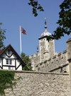 London: Tower of London - walls - photo by K.White