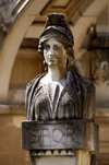 England - Bath (Somerset county - Avon): Bath: Statue of a Roman woman at the Roman Baths - SPQR - Senatus Populusque Romanus,The Senate and the Roman People - photo by C. McEachern