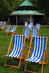 London: deck chairs near Speakers Corner - Hyde Park - photo by M.Torres