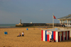 Margate, Kent, South East England: breakwater and beach - photo by I.Middleton
