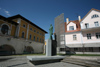 Estonia - Tartu / TAY (Tartumaa province): statue of Jaan Tnisson - Estonian statesman and journalist, victim of Stalin's purges - sculptor M.Karmin - architect T.Trummal (photo by A.Dnieprowsky)
