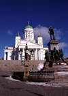 Finland - Helsinki / Helsingfors stad: Lutheran Cathedral, neoclassical style - designed by Carl Ludvig Engel - Senate square - Statue of Tsar Alexander II - Helsingin tuomiokirkko - photo by F.Rigaud