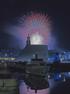 France - Le Havre (Seine-Maritime, Haute-Normandie): fireworks - harbour - photo by A.Bartel